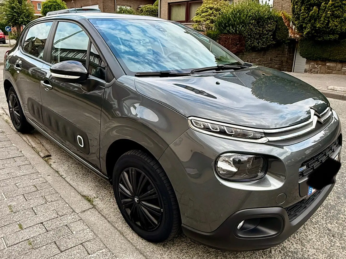 Citroen C3 C3 1.2i PureTech Shine Grijs - 1