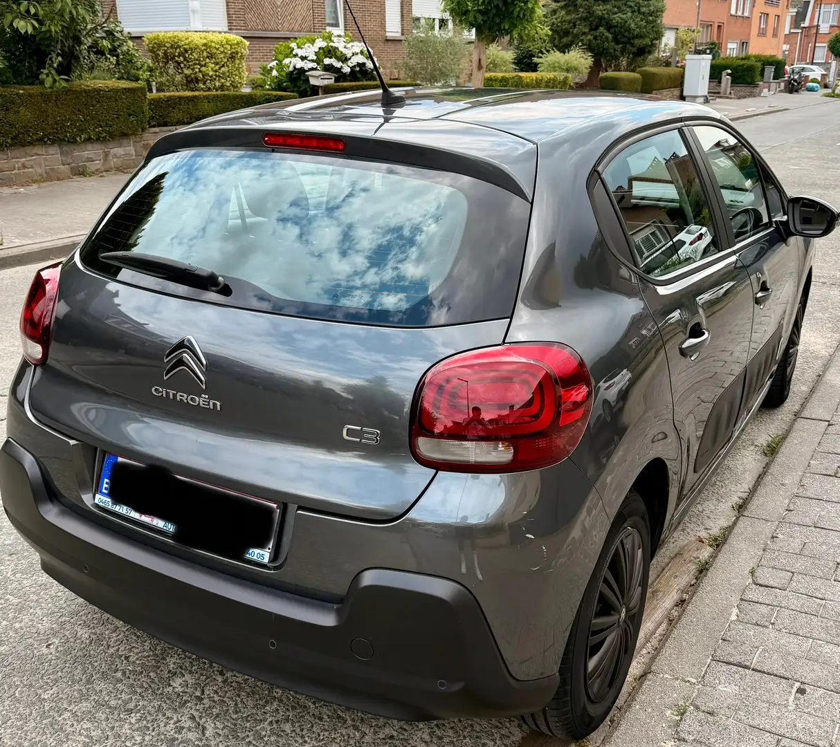 Citroen C3 C3 1.2i PureTech Shine Grijs - 2