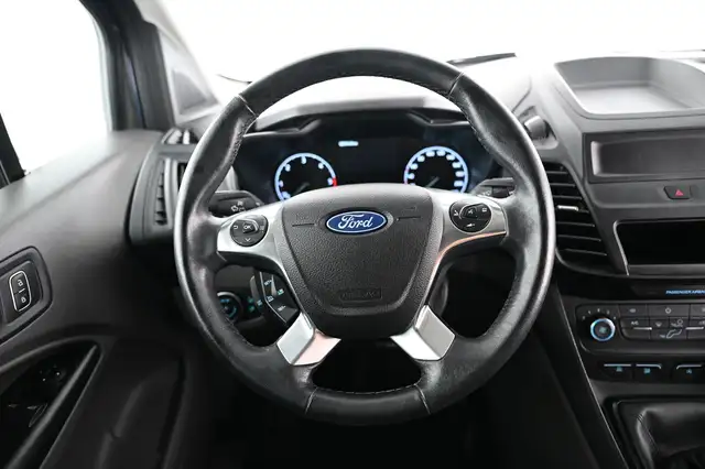 Ford Transit Connect view 18