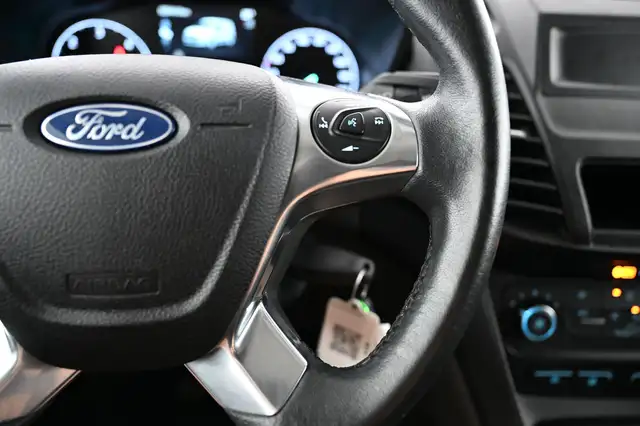 Ford Transit Connect view 25