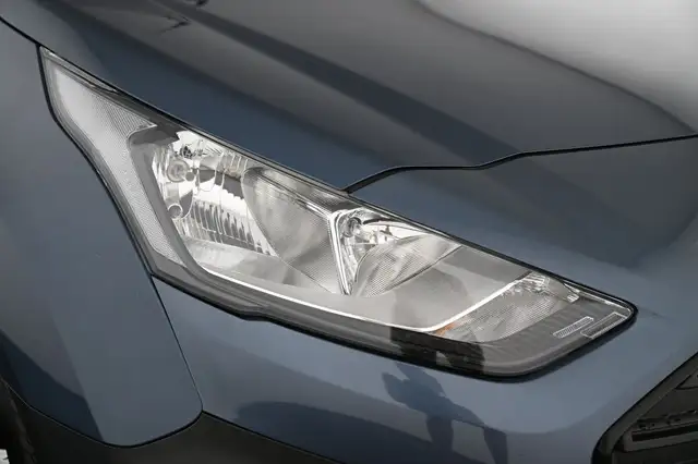 Ford Transit Connect view 15