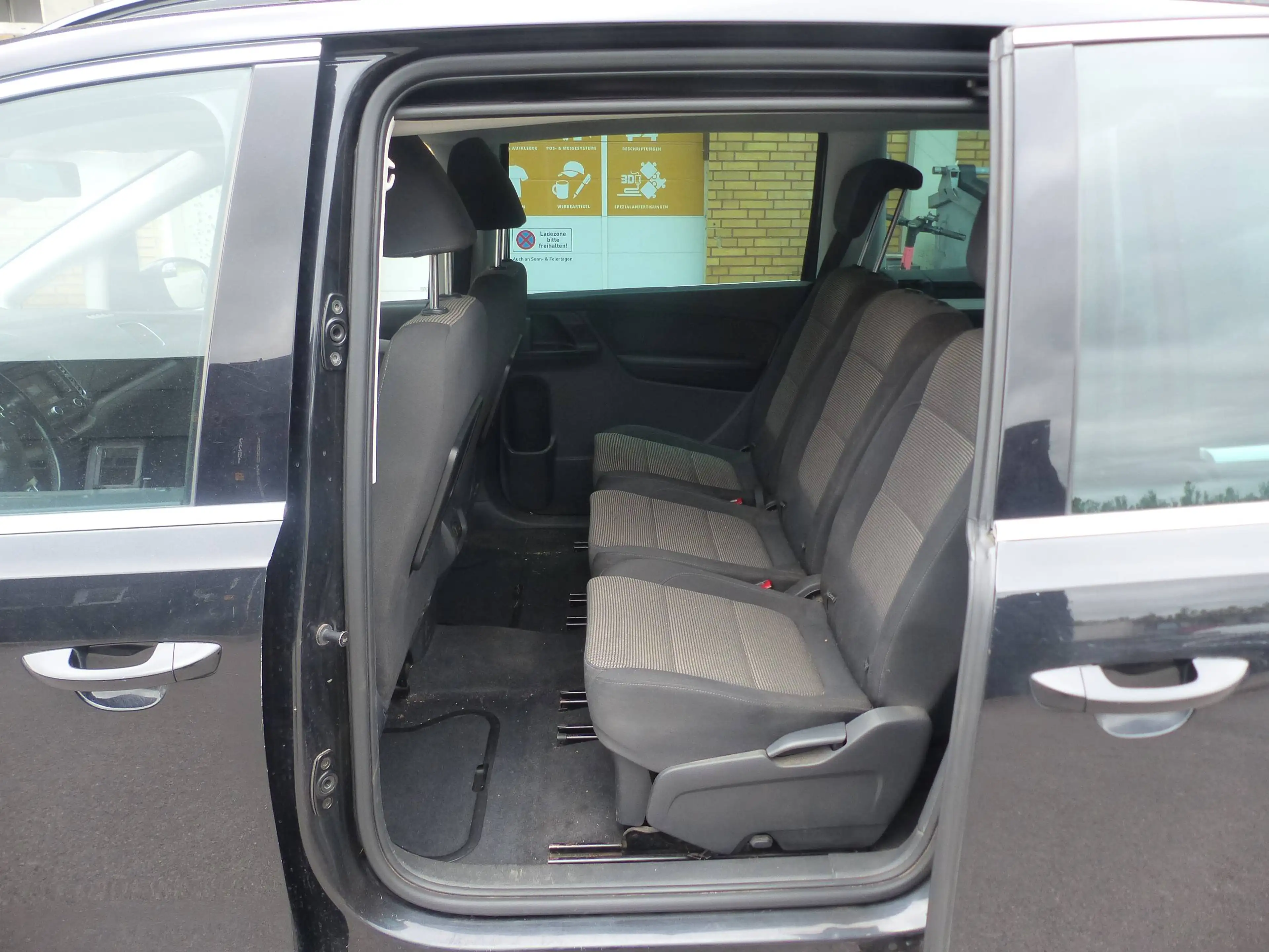 Volkswagen Sharan 2.0 TDI DSG Klima Xenon Navi Automatik HU/AU 02/27 — photo 7