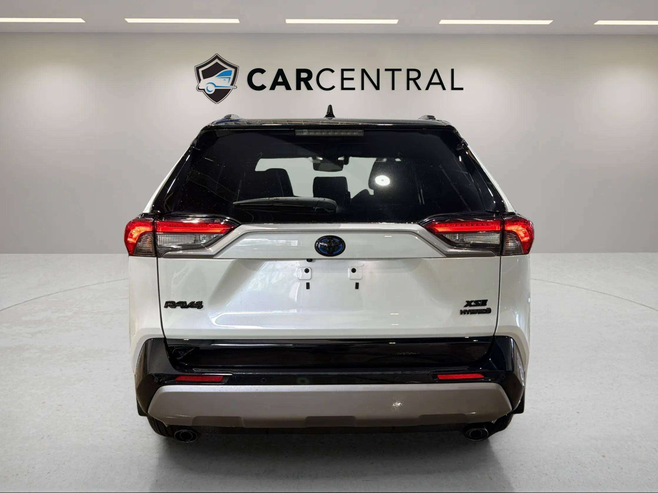 2023 Toyota RAV4 HYBRID XSE | CLEAN CARFAX | LOW KMS | CARPLAY | — снимка 1