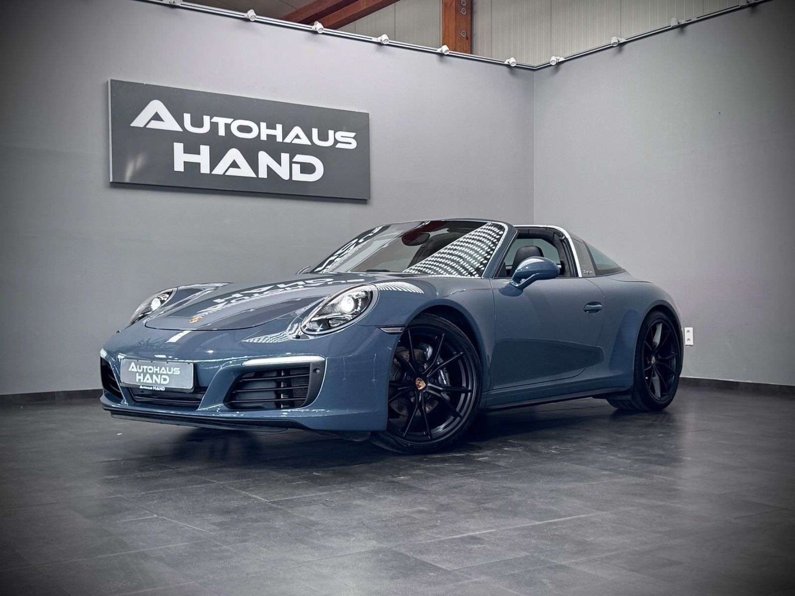 Second hand Porsche 911 
