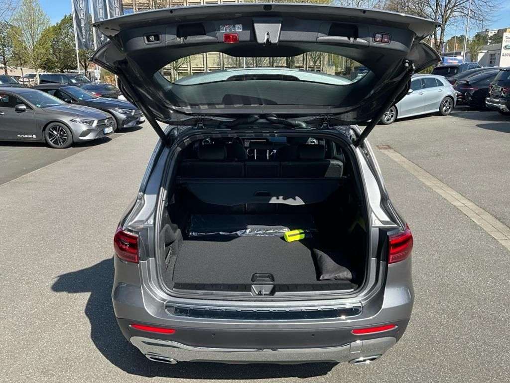 Mercedes-Benz GLB 200