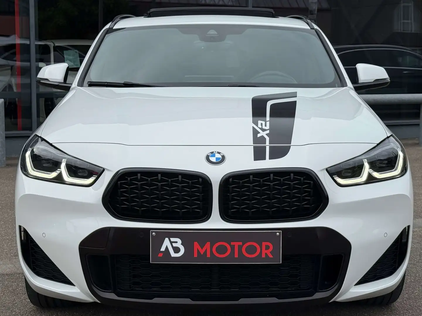 BMW X2 xDrive20i MESH.EDIT HUD PANO M-SEATS KEYLESS JA20 Blanc - 2