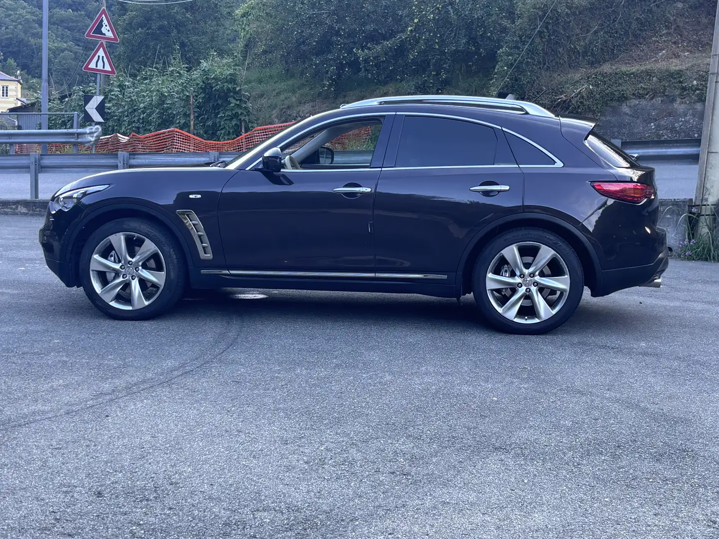 Infiniti FX 3.7 V6 GT Premium awd auto - 1