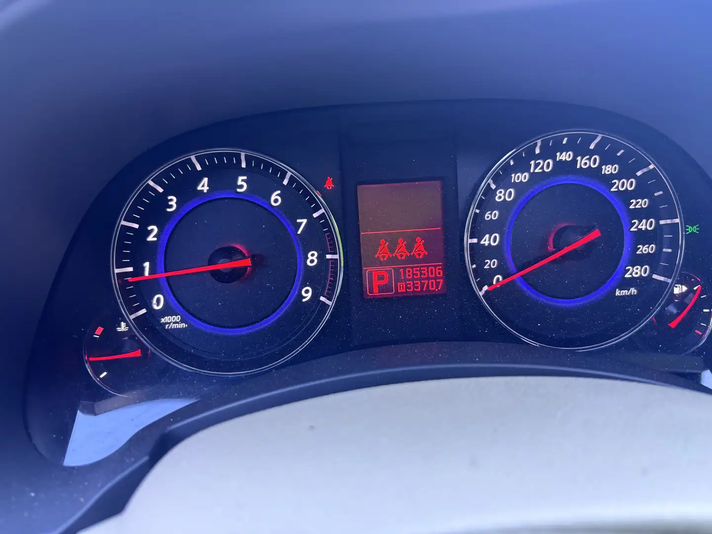 Infiniti FX 3.7 V6 GT Premium awd auto - 2
