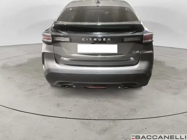 Citroen C4 view 3