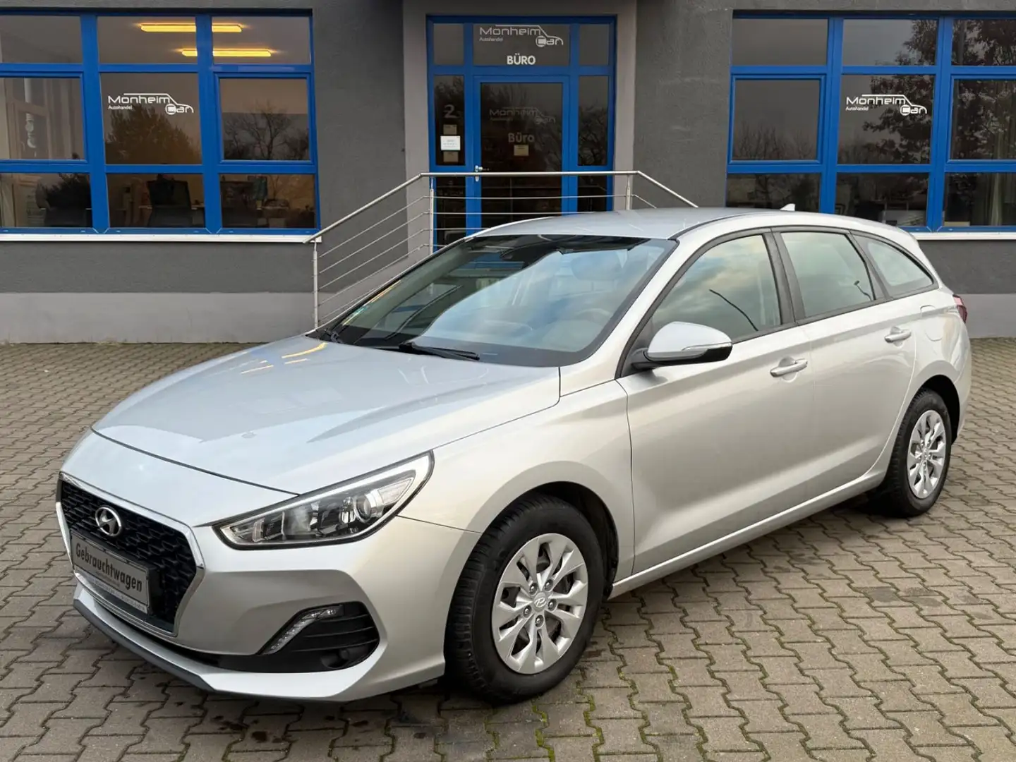 Hyundai i30 cw Pure Silber - 1