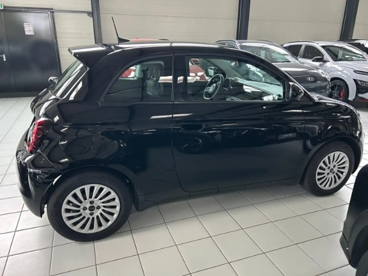 Fiat 500e Action Apple CarPlay Android Auto Fahrerprofil Mus Schwarz - 2