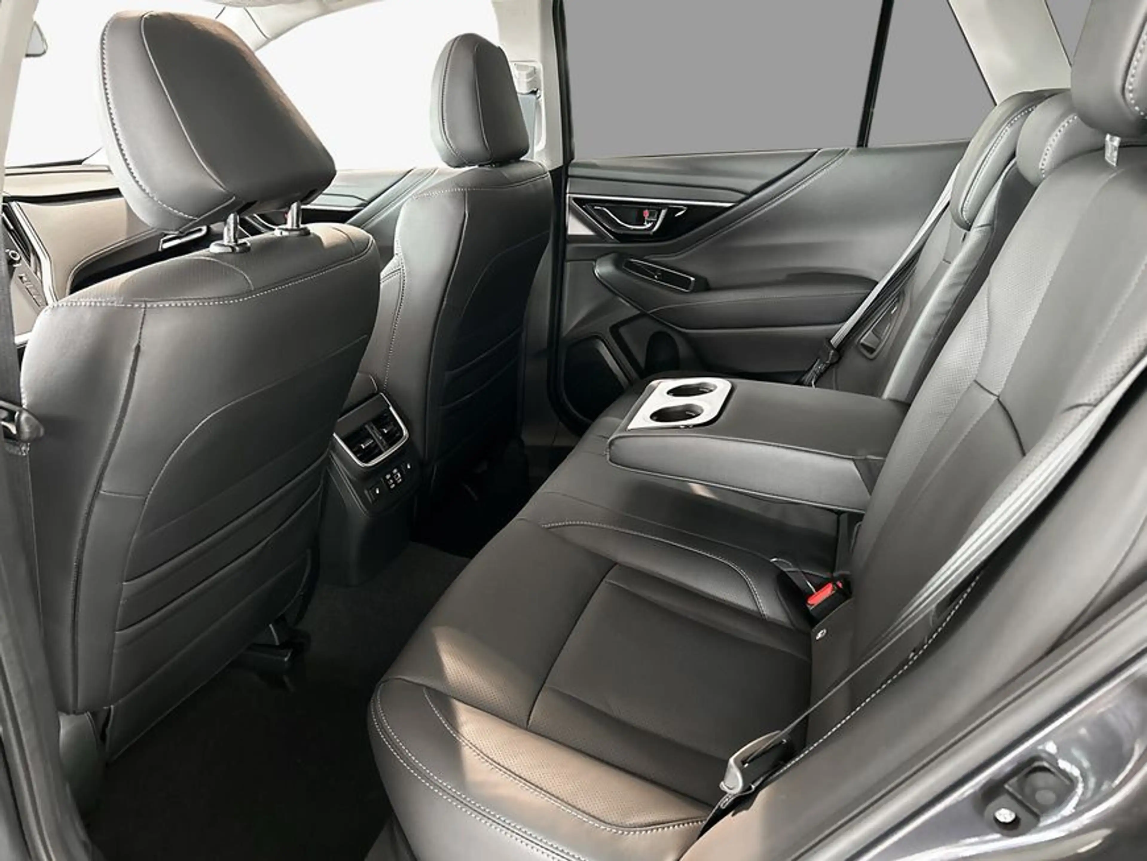 Subaru OUTBACK Outback 2.5i Platinum MJ25 — photo 7