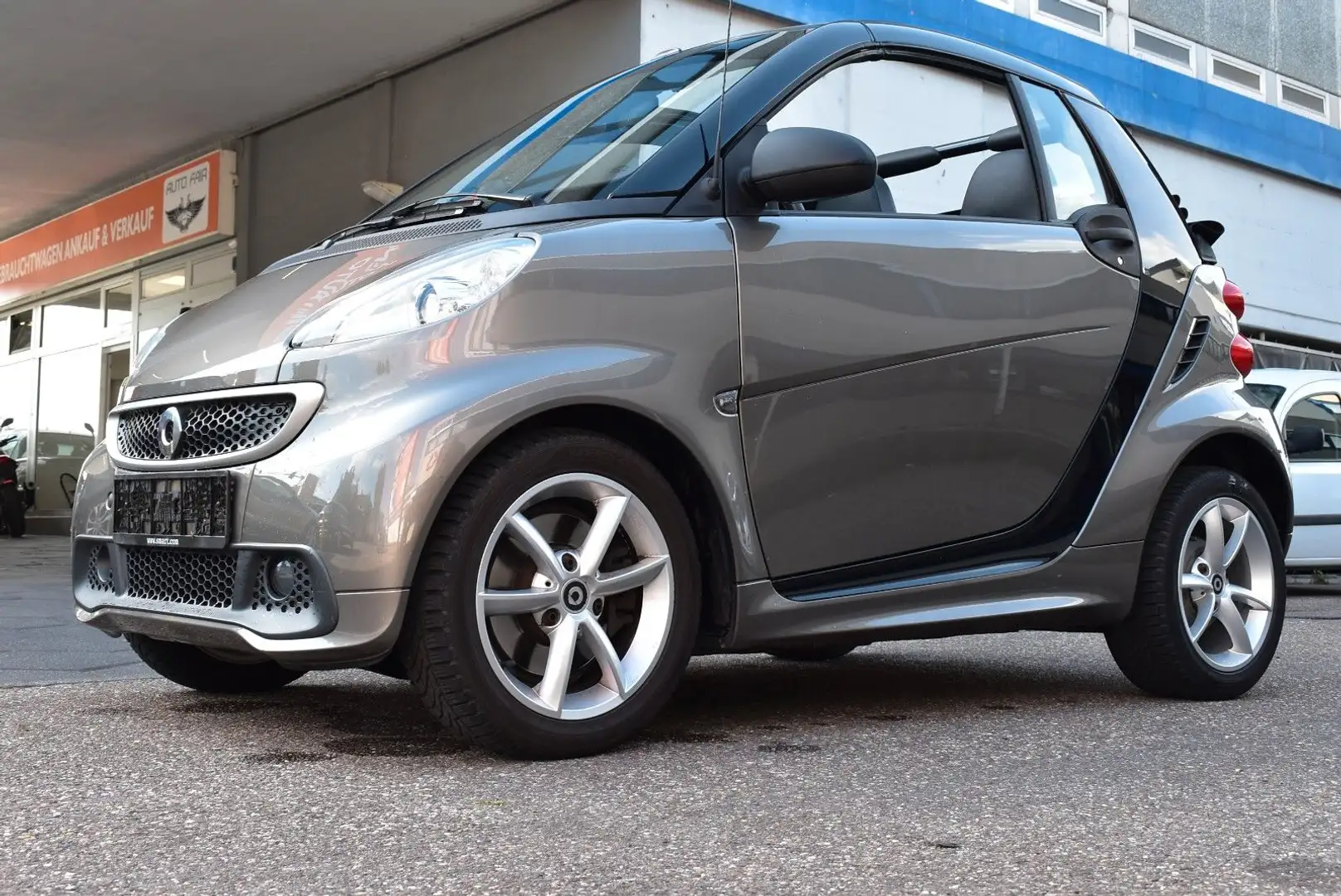 smart forTwo fortwo cabrio 62 kW*Tüv&ServiceNEU*Org.KM Schwarz - 1