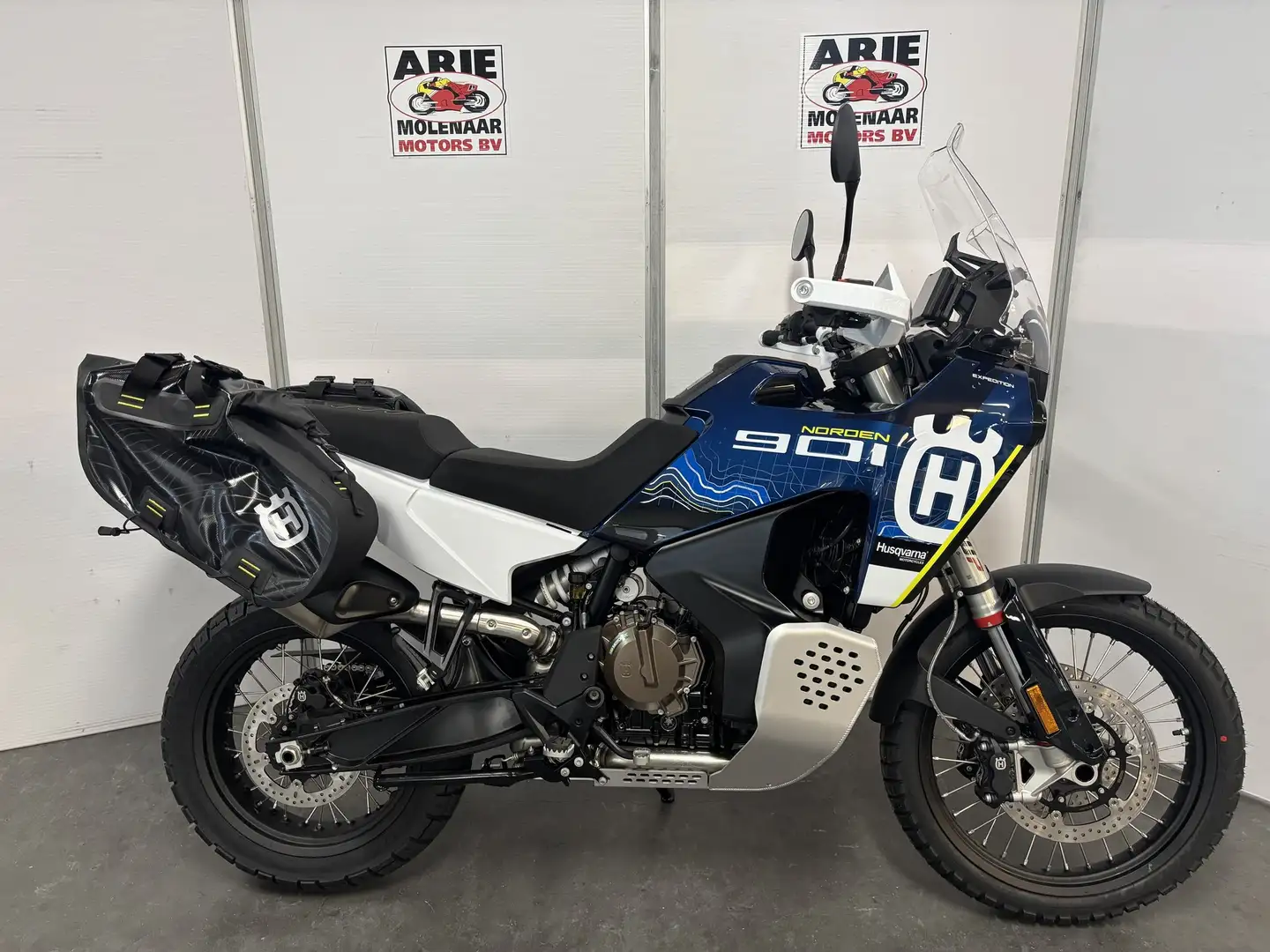 Husqvarna Norden 901 EXPEDITION Bílá - 1