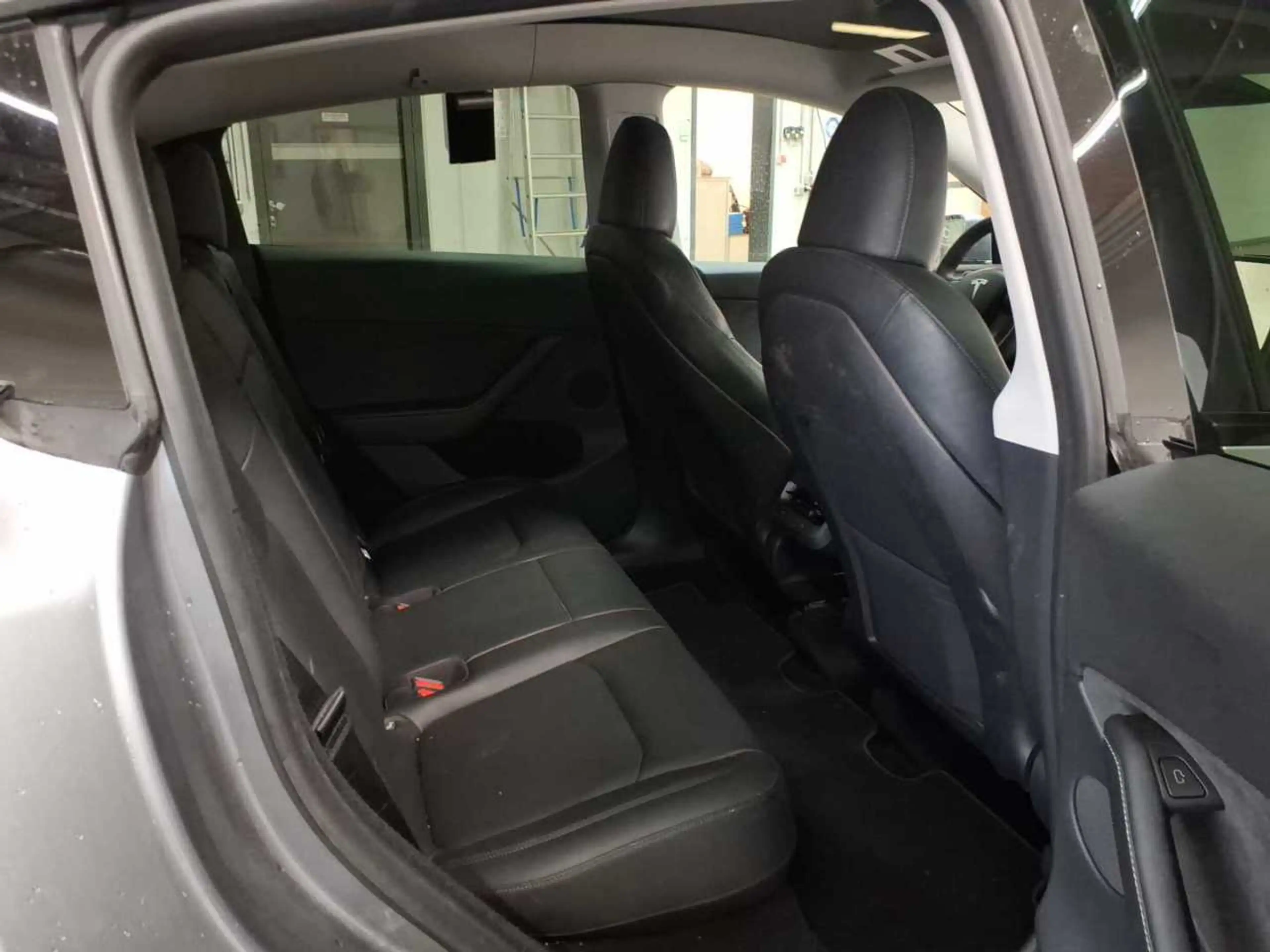Tesla Model Y Model Y Long Range Dual Motor AWD — photo 14