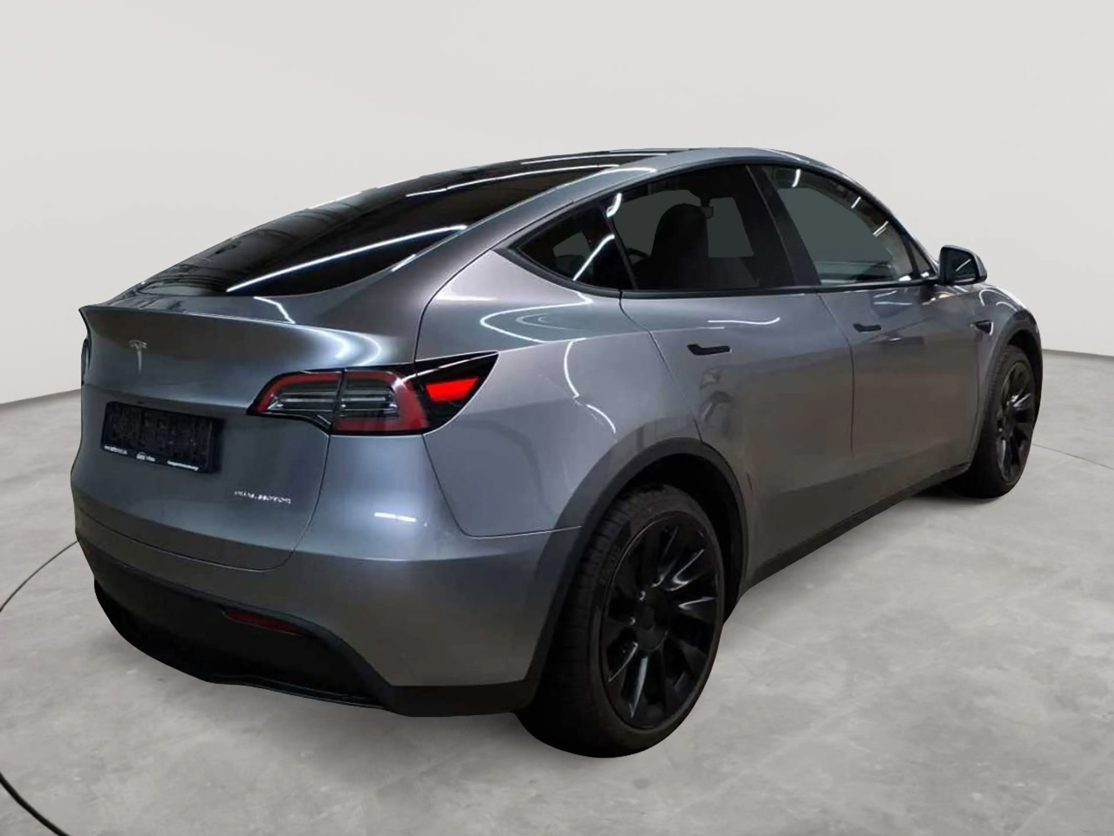 Tesla Model Y Model Y Long Range Dual Motor AWD — photo 4
