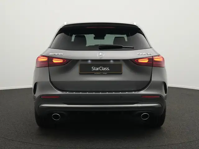 Mercedes-Benz Gla Class view 4