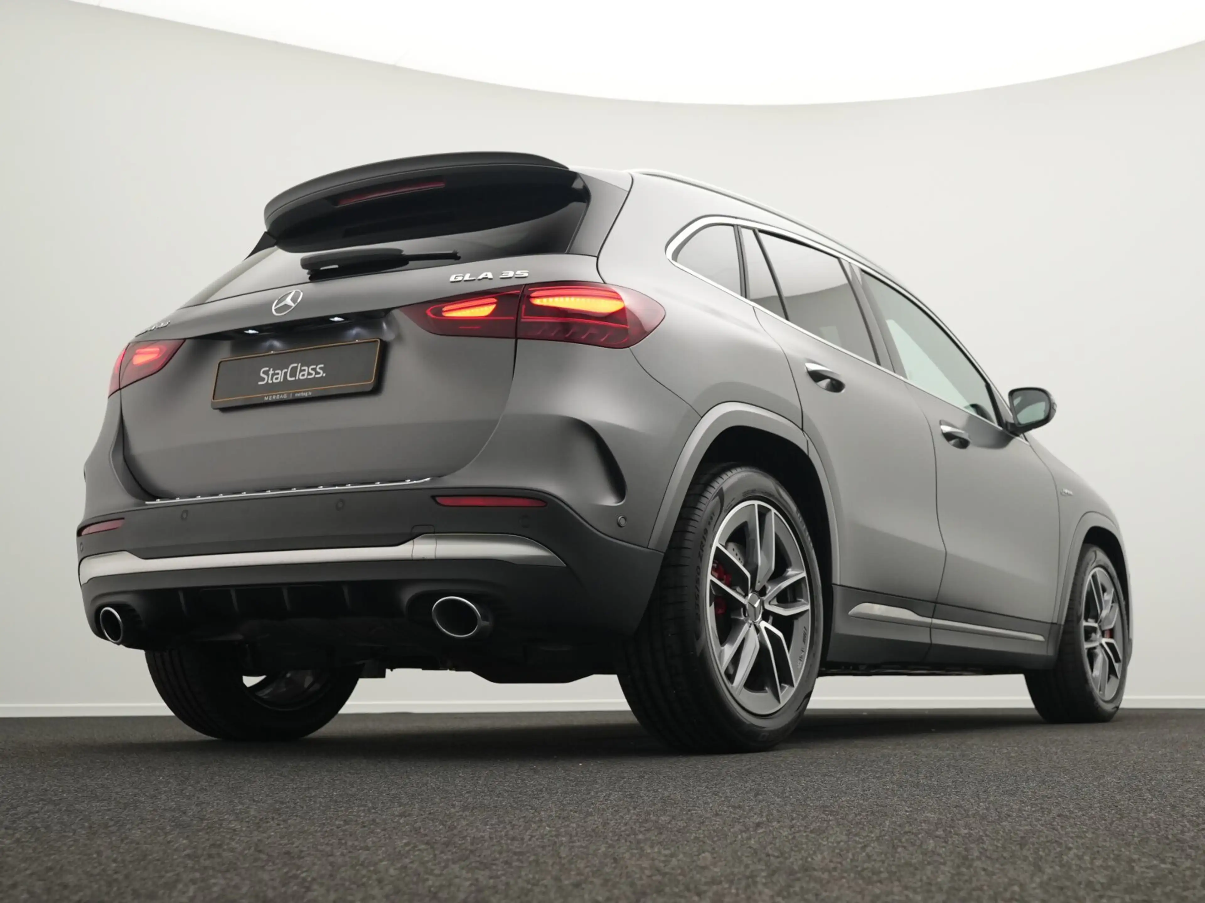 Mercedes-Benz GLA 35 AMG GLA 35 AMG 4M Multi+Pano+Burm+EasyPack AMG Line — photo 11