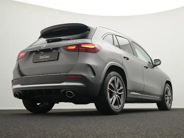 Mercedes-Benz Gla Class view 11
