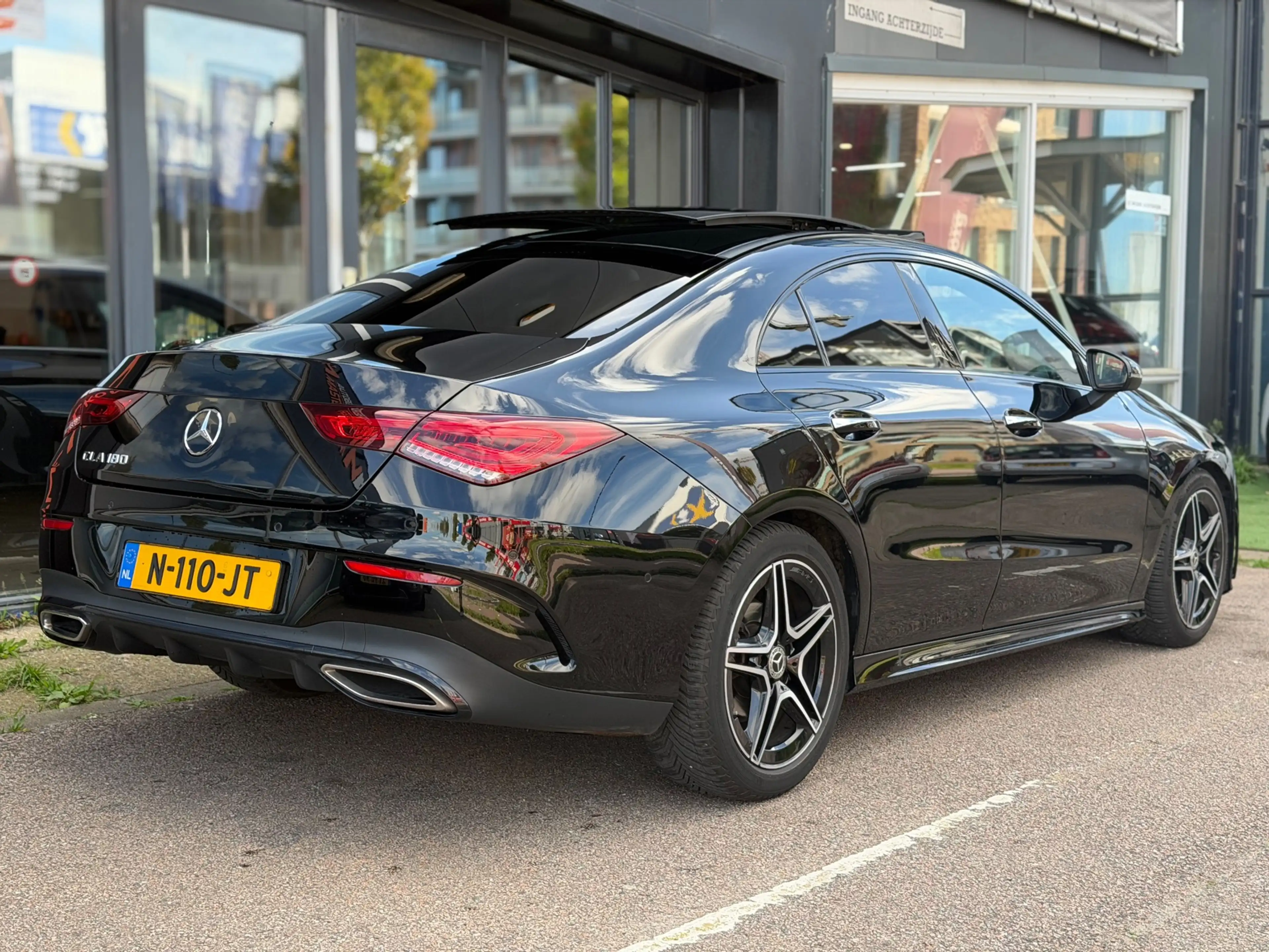 Mercedes-Benz CLA 180 AMG | Pano | Memory | Sfeer | Camera — photo 11