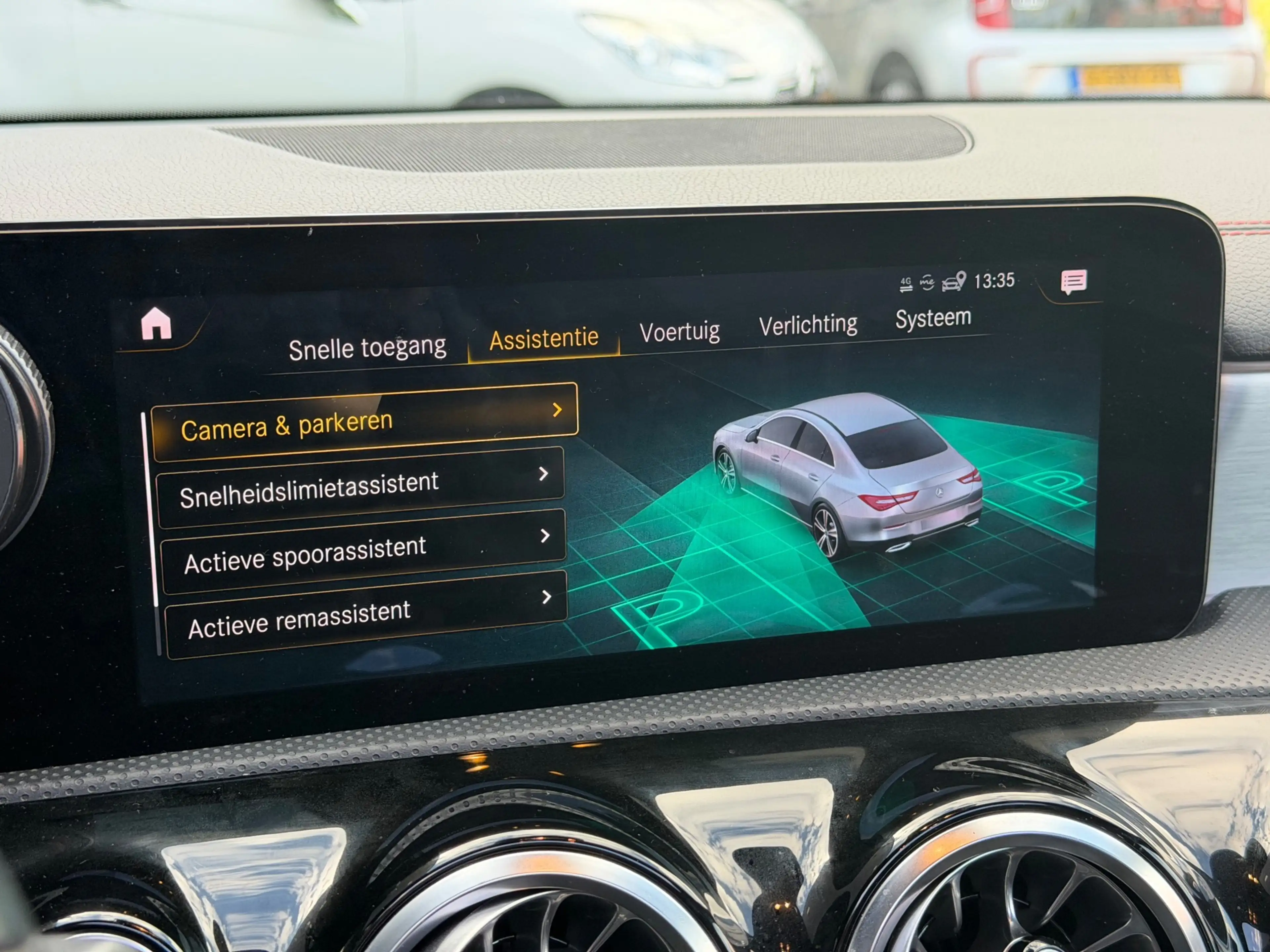 Mercedes-Benz CLA 180 AMG | Pano | Memory | Sfeer | Camera — photo 23