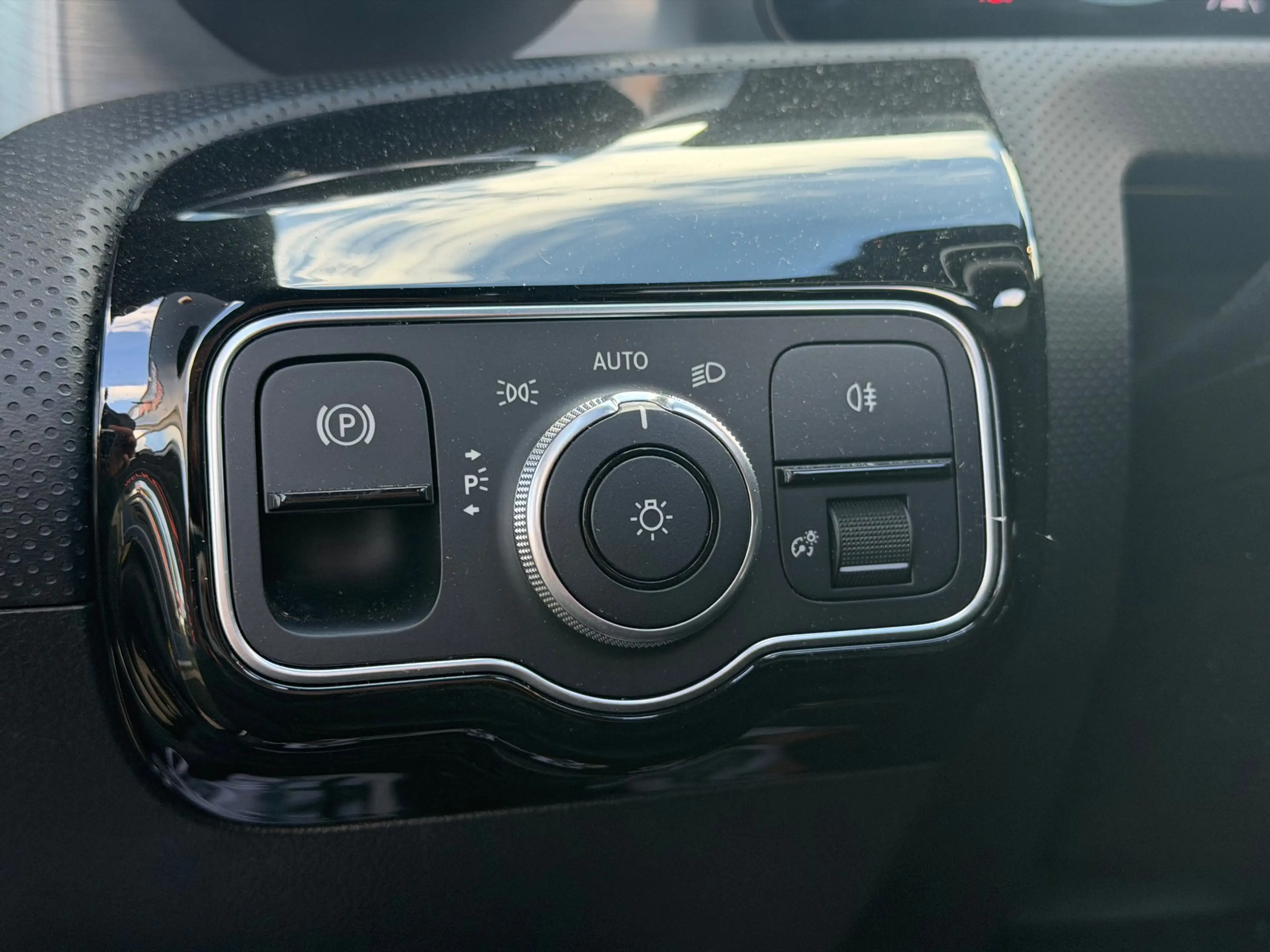 Mercedes-Benz CLA 180 AMG | Pano | Memory | Sfeer | Camera — photo 31