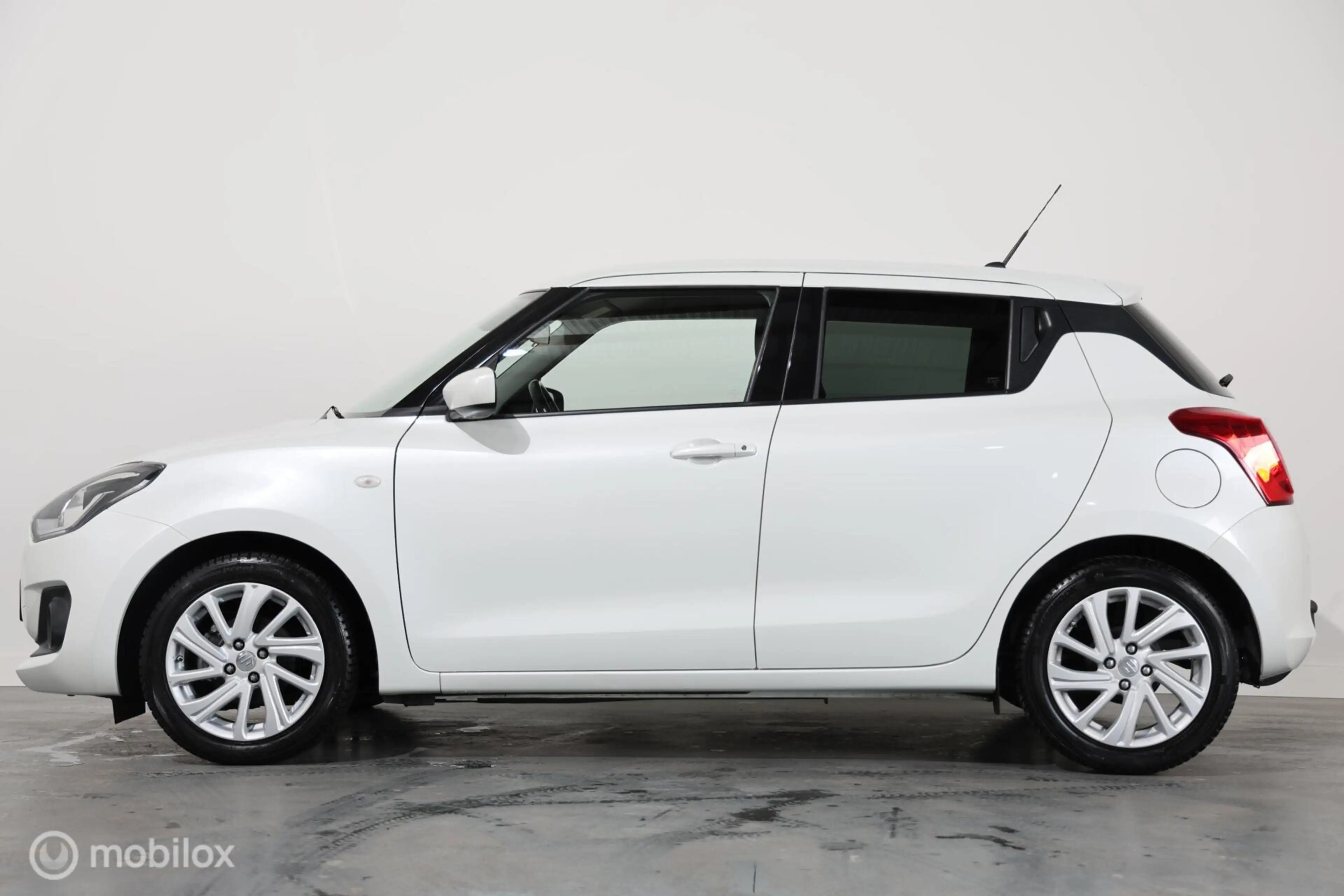 Suzuki Swift 1.2 Comfort Smart Hybrid - Afneembare trekhaak - S — photo 6
