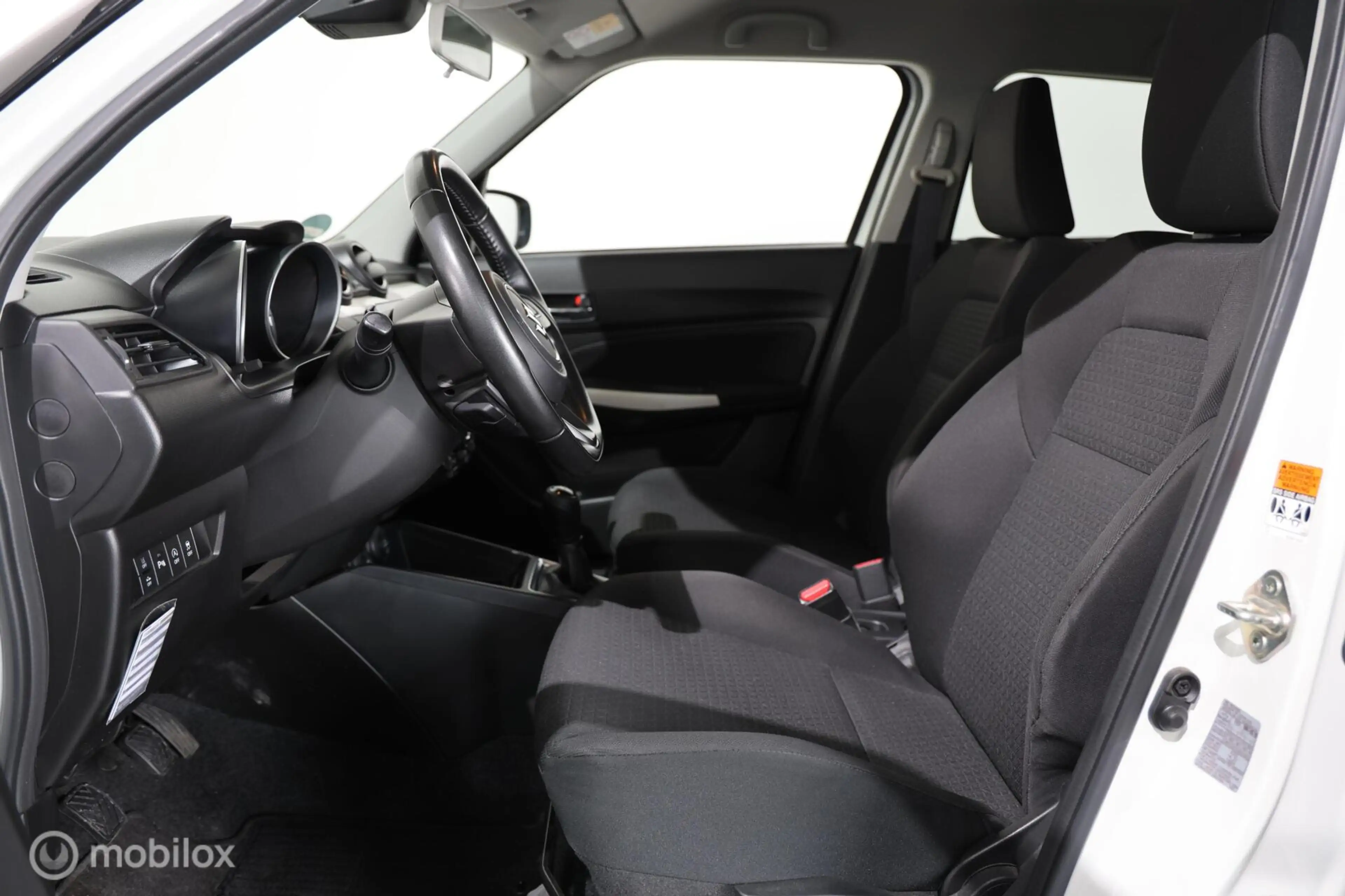 Suzuki Swift 1.2 Comfort Smart Hybrid - Afneembare trekhaak - S — photo 11