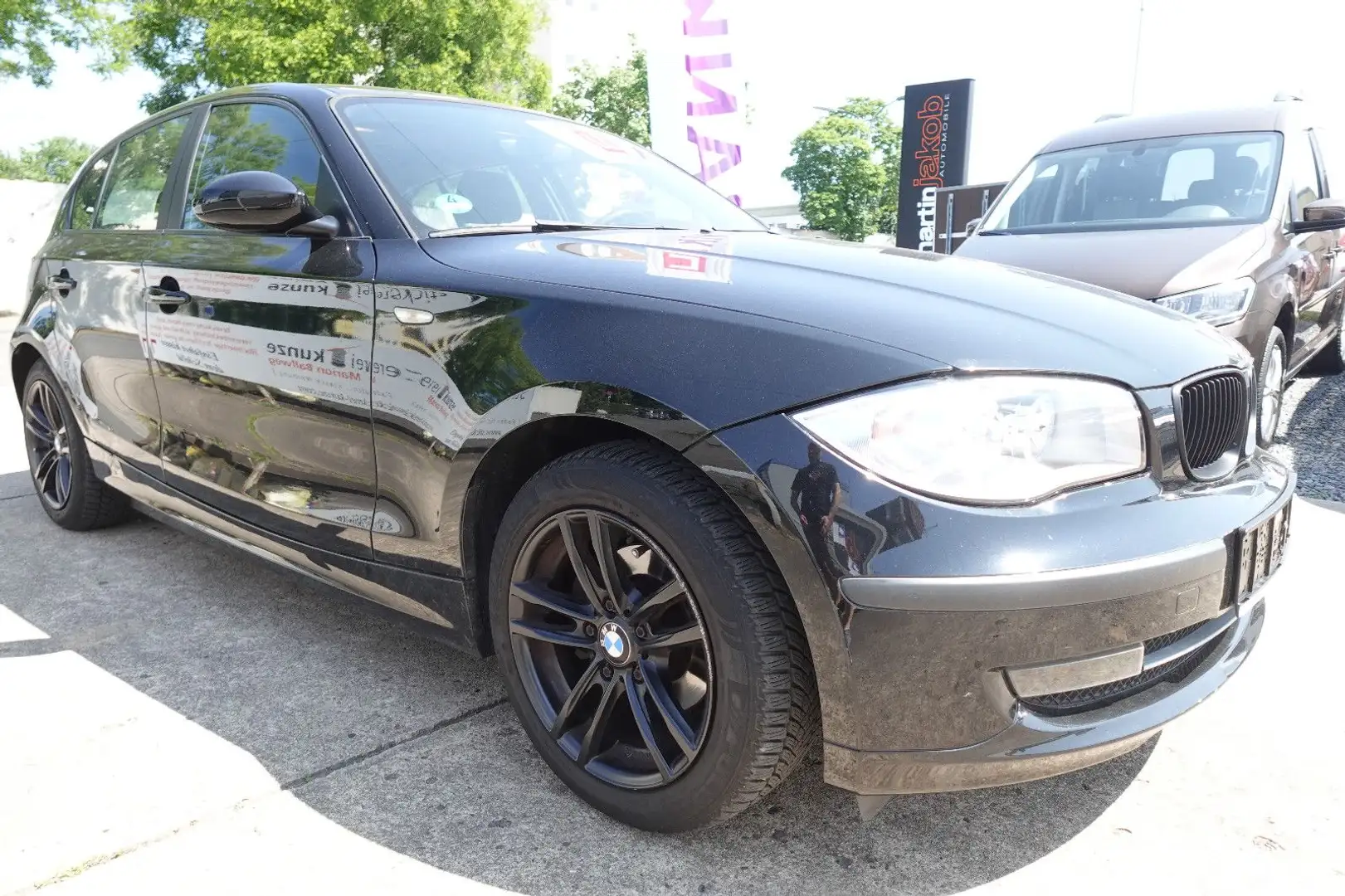 BMW 116 Baureihe 1 Lim. 116i Schwarz - 1