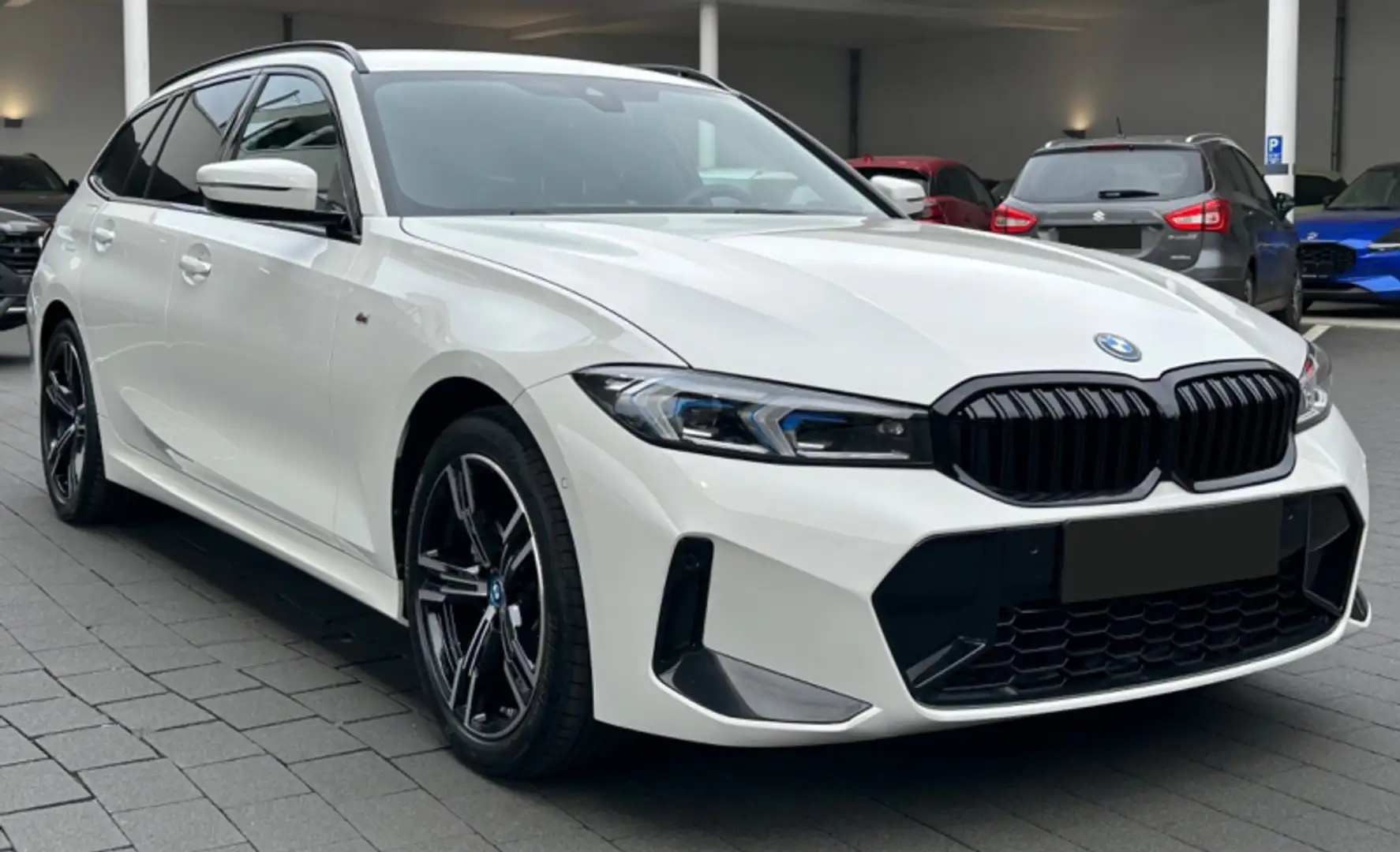 BMW 330 e Touring Msport Bianco - 2