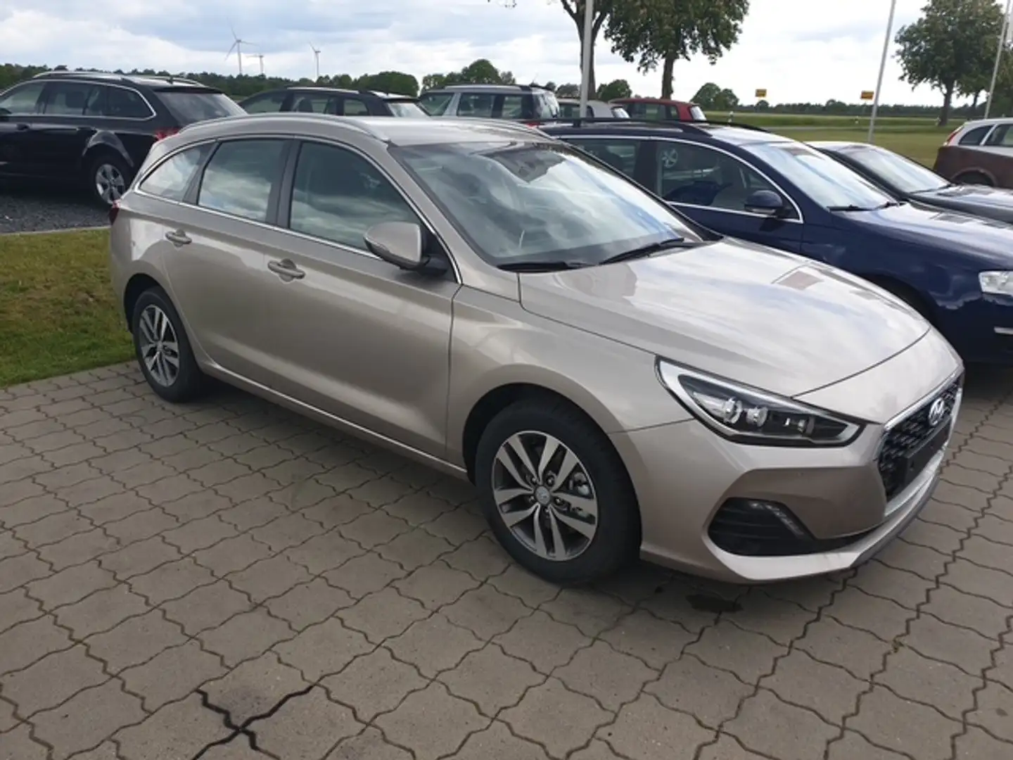 Hyundai i30 i30 Kombi 1.4 T-GDI Beige - 1