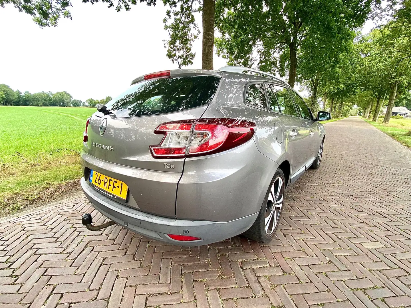 Renault Megane Estate 1.4 TCe Bose Clima|Cruise|Trekhaak NAP Grijs - 2