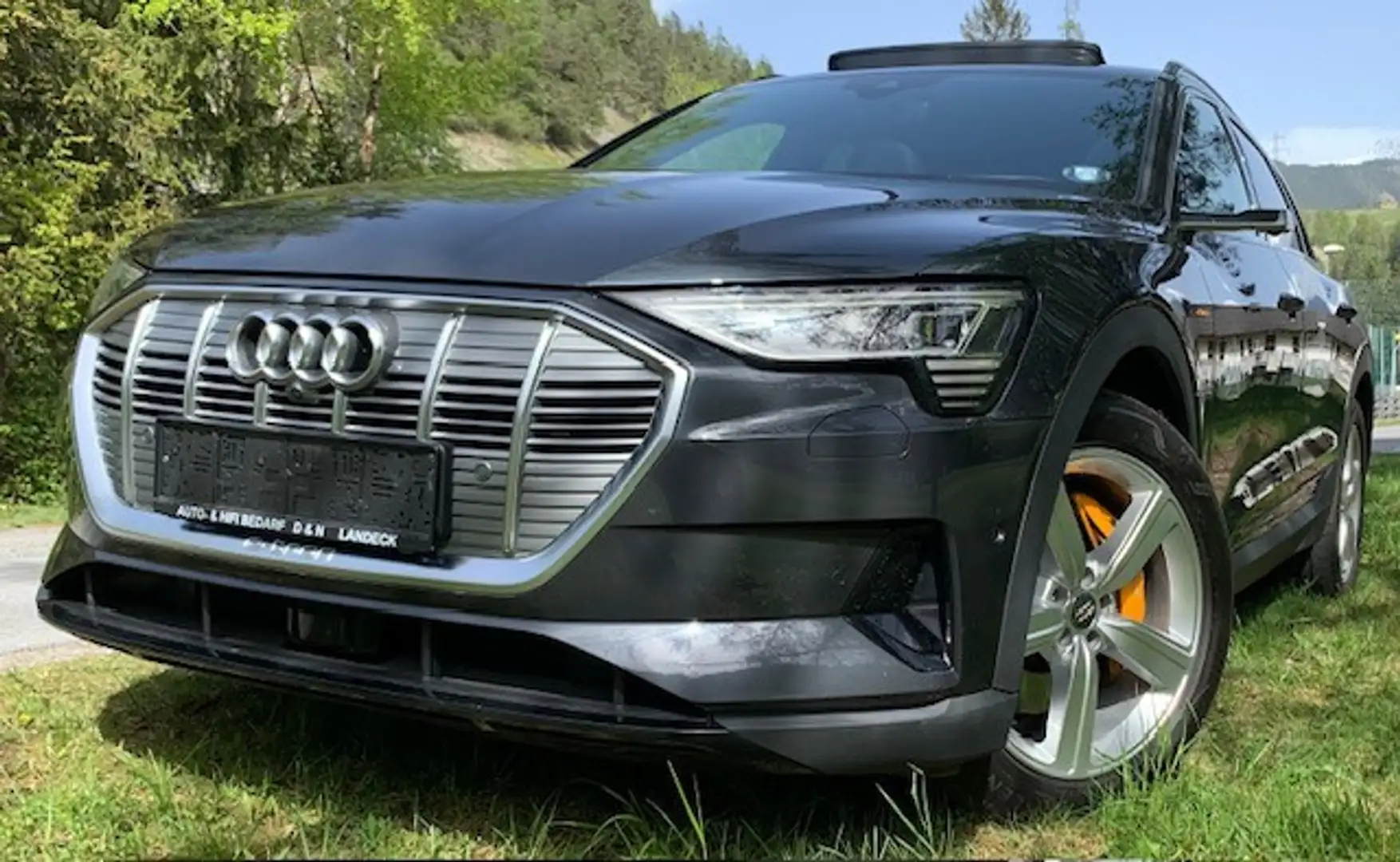 Audi e-tron e-tron 55 quattro 95kWh Advanced, Matrix, B&O, S-Line Grau - 2