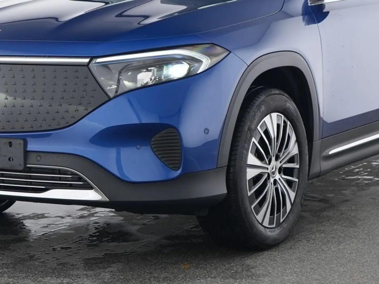 Mercedes-Benz EQB 300 4M ProgressiveAdvancedPlus/7Sitzer/Distr Schwarz - 2