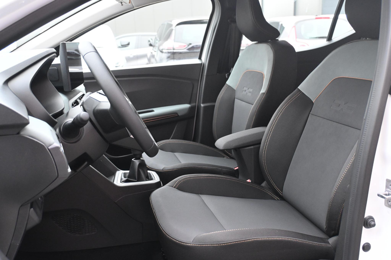 Dacia Sandero Stepway TCe 110 limited edition | 360 CAMERA | NAV — photo 2