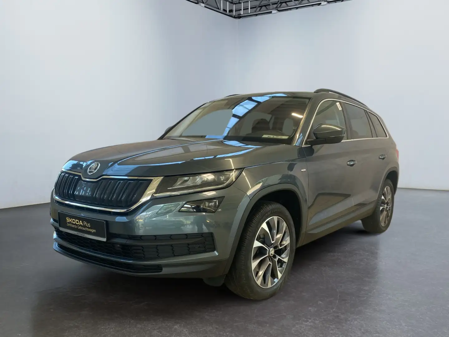 Skoda Kodiaq Drive 125 1.5 TSI DSG ACC 4xSHZ DynLi LM Grijs - 2
