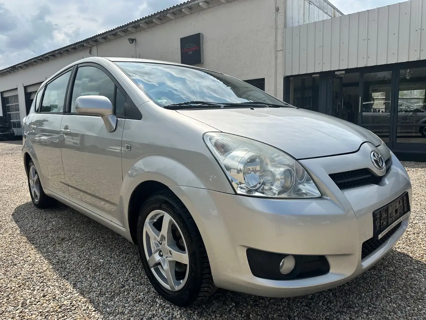 Toyota Corolla Verso 1.8 Sol KLIMAAUTOMATIK*AHK*ALU*EU4 Silver - 2