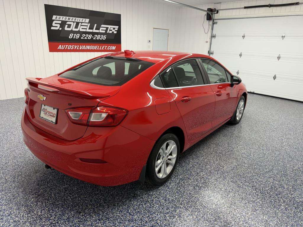 2019 Chevrolet Cruze LT BAS KM — снимка 1