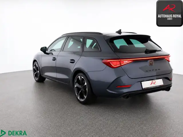 Cupra Leon view 3