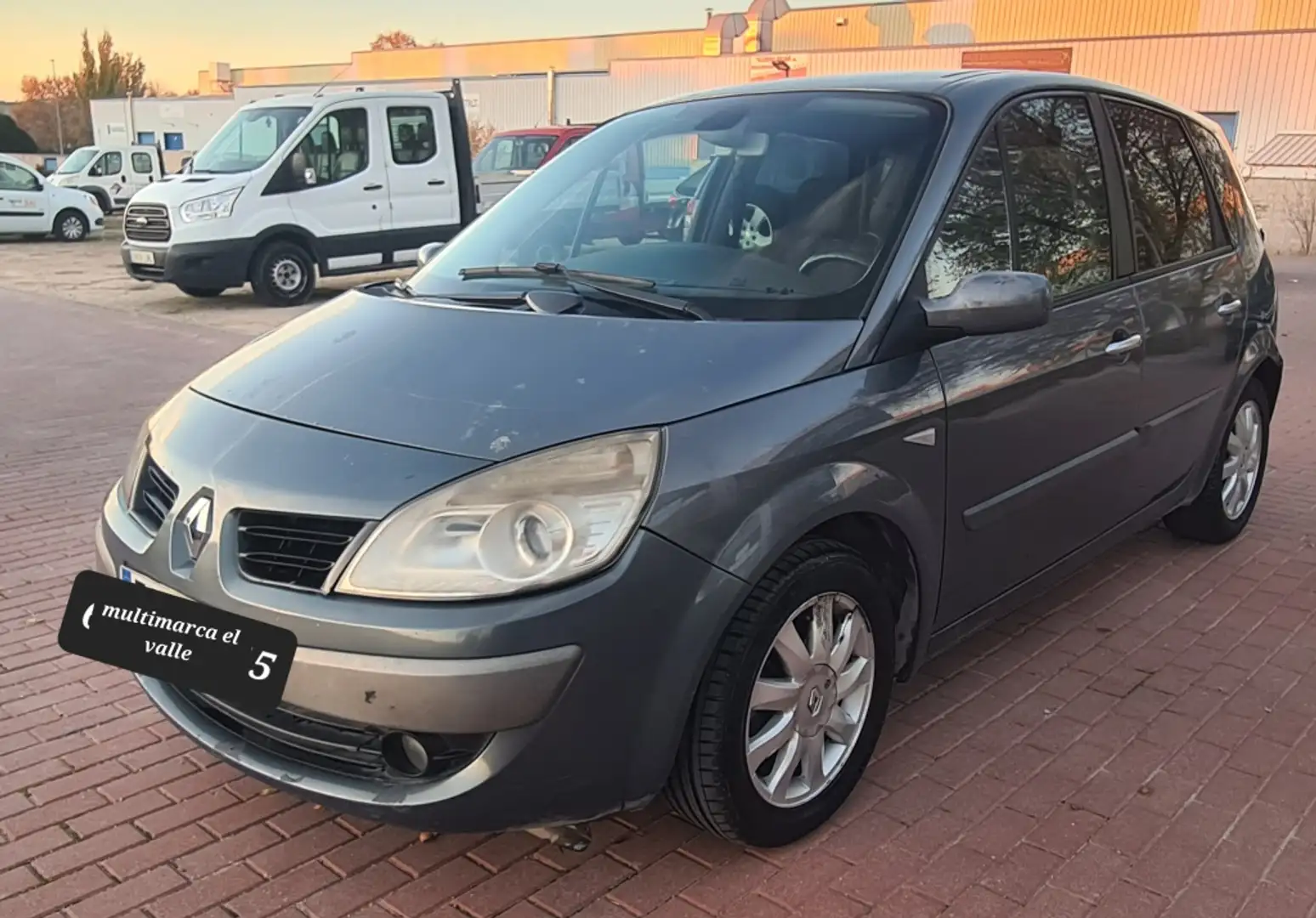 Renault Scenic II 1.5DCI Luxe Dynamique 105 Gris - 1