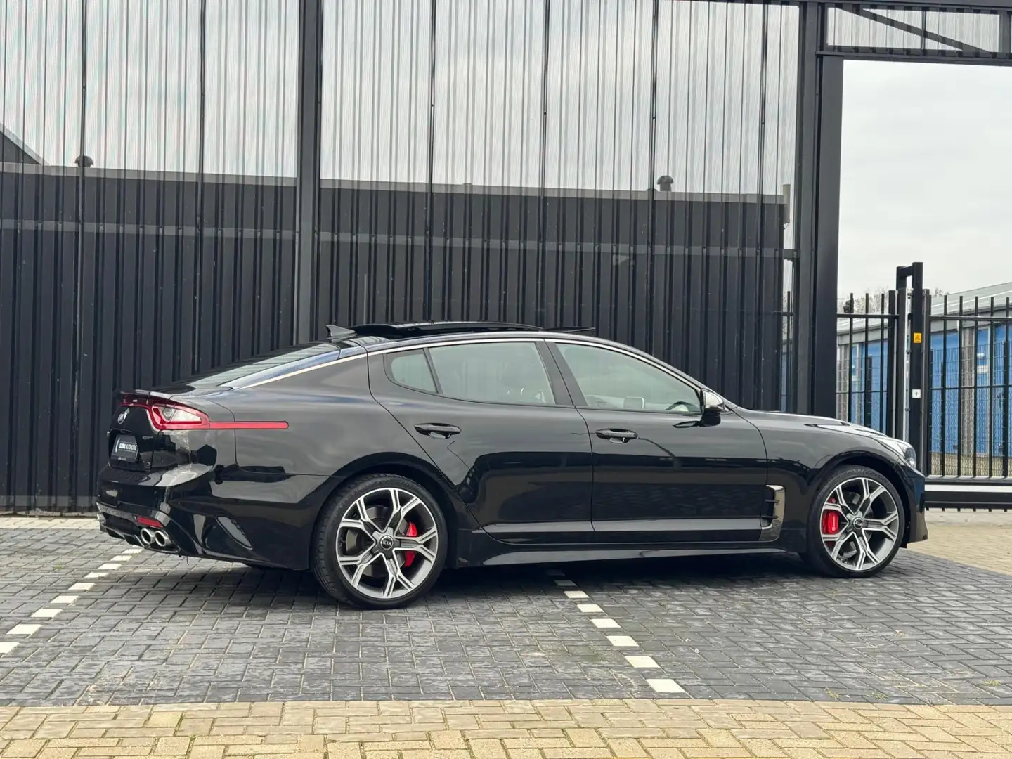Kia Stinger 3.3 V6 T-GDI AWD GT - SCHUIFDAK - NL AUTO - STOELV Noir - 2
