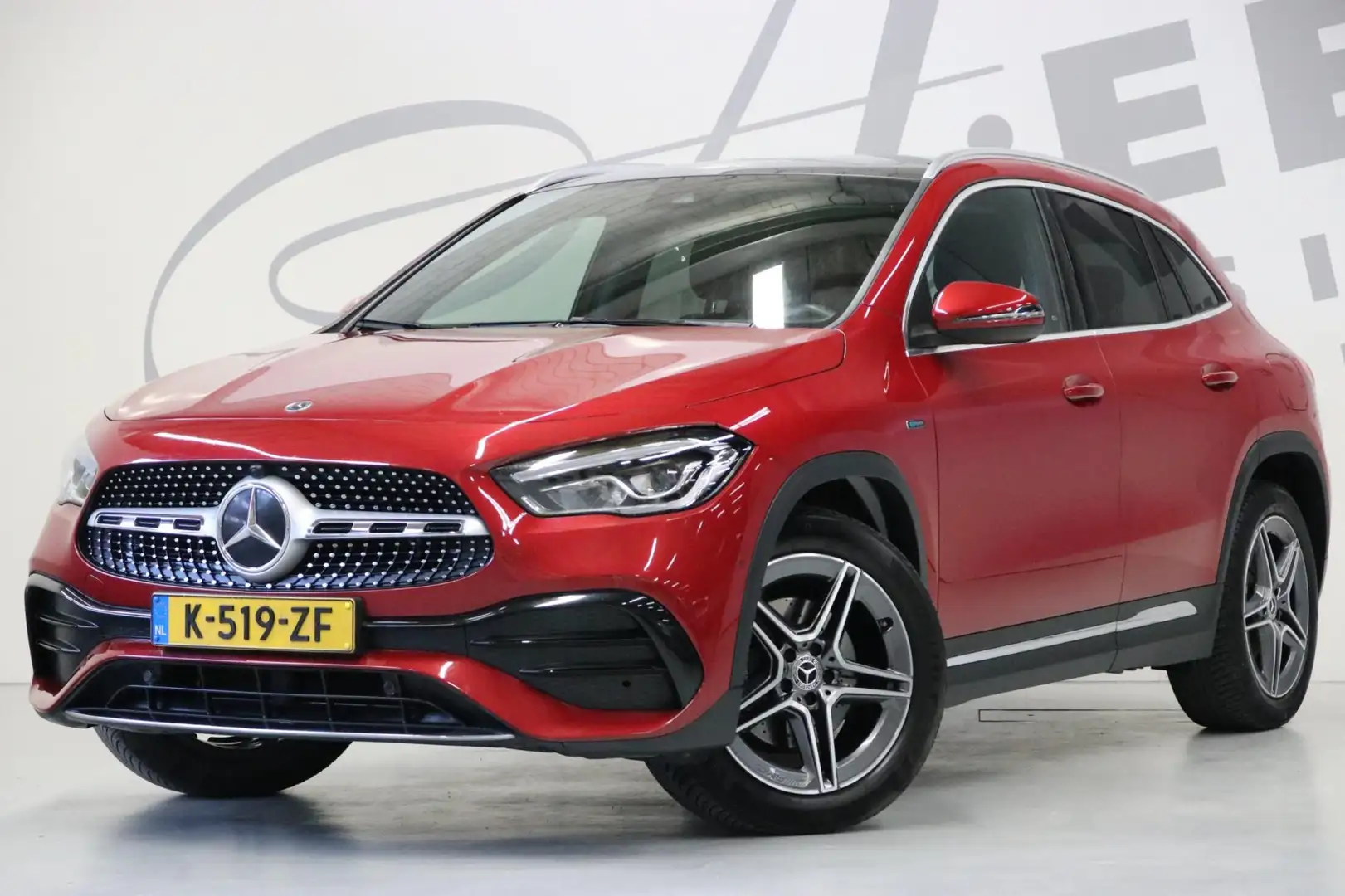 Mercedes-Benz GLA 250 AMG-line/AMG-styling/Apple carplay/Achteruitrijcam Rouge - 1