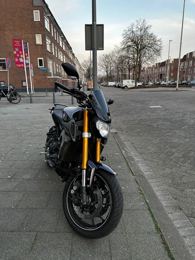 Yamaha MT-09 - 1
