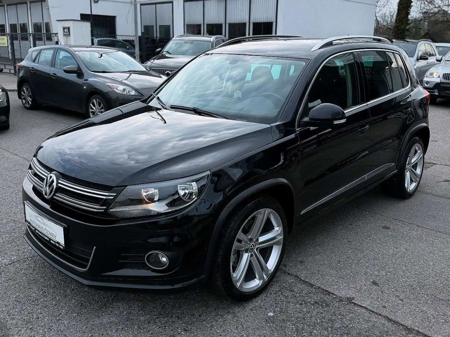 Volkswagen Tiguan 2,0 TDI 4Sports BMT DPF Zwart - 1