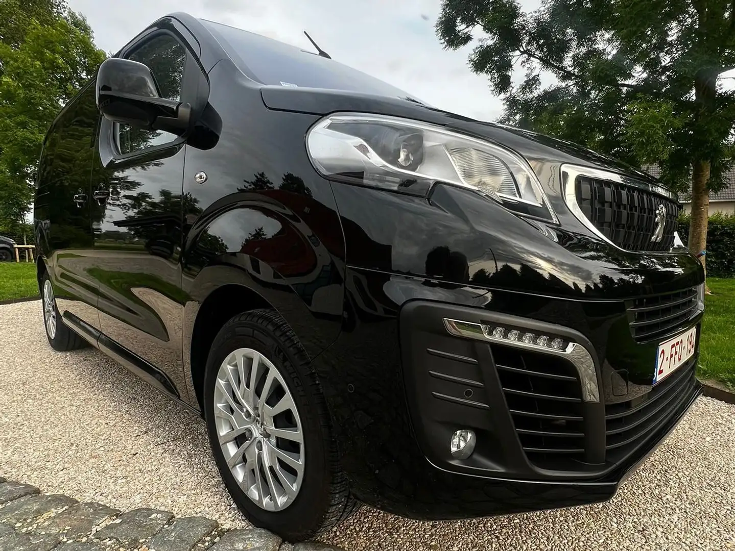 Peugeot Expert Expert 2.0 BlueHDi 145 L2 S Zwart - 2