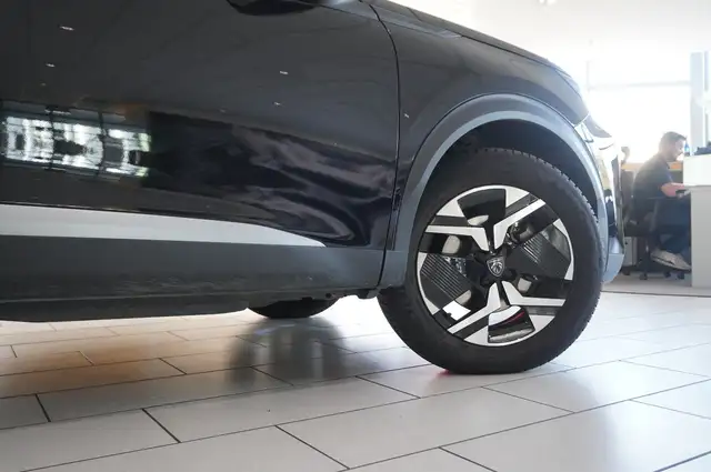 Peugeot 2008 view 7