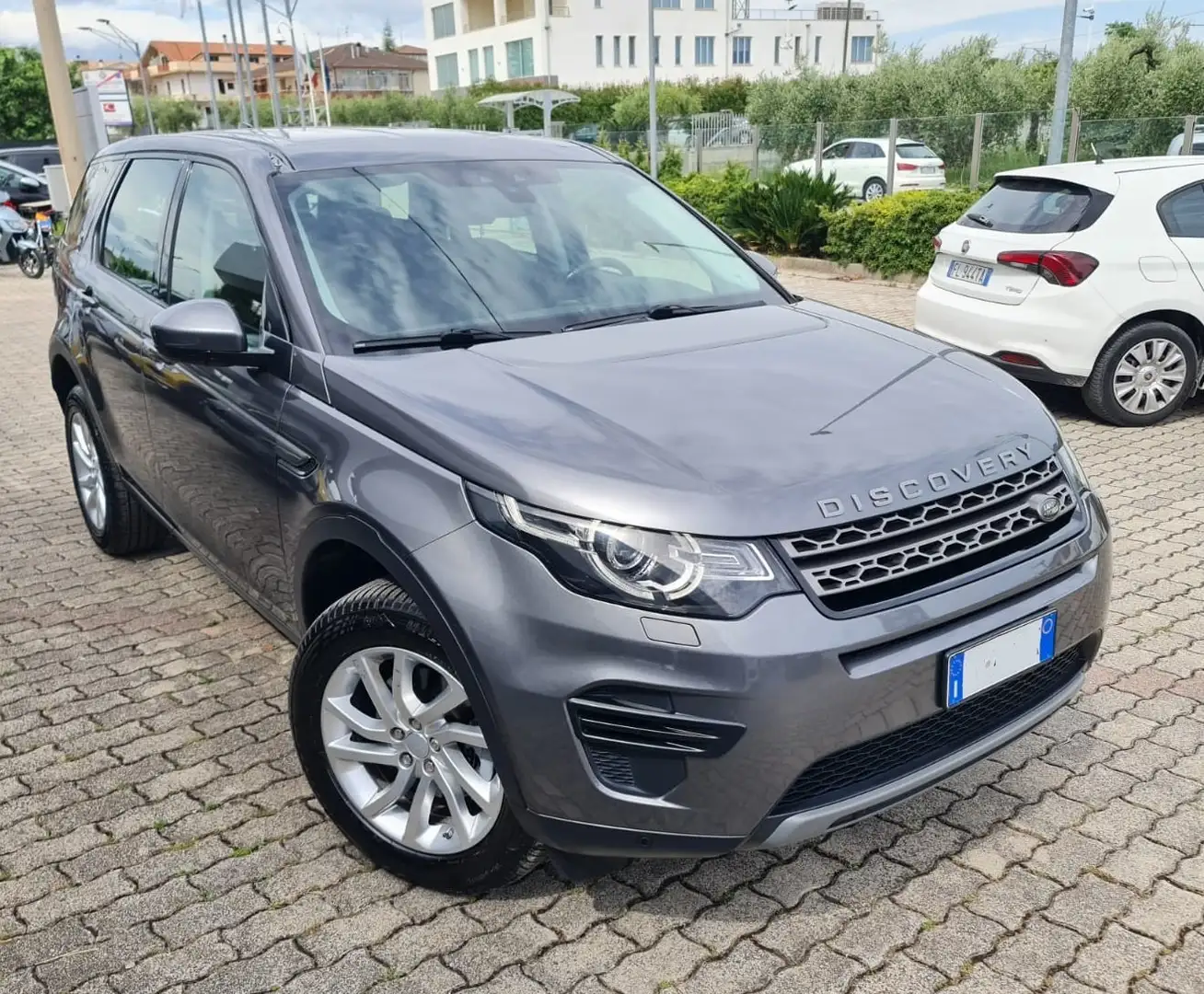 Land Rover Discovery Sport Discovery Sport 2.0 td4 awd 150cv auto my18 Grijs - 1
