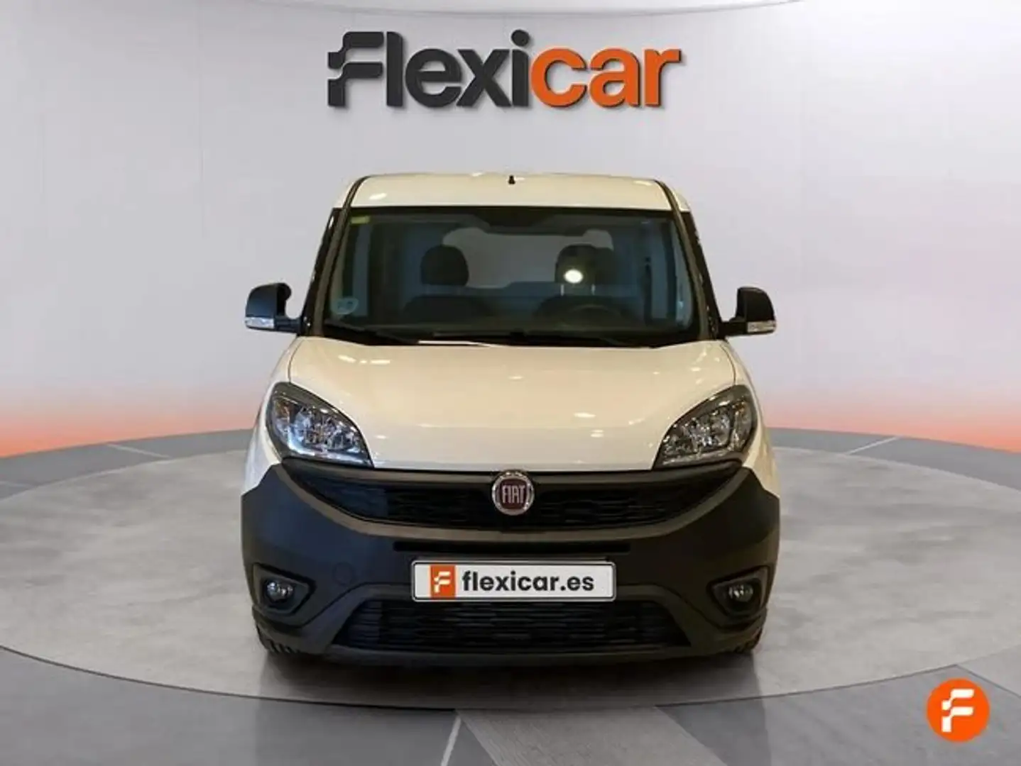 Fiat Doblo Cilindrada: 1598 cm³ Tipo de combustible: Diésel Blanco - 2