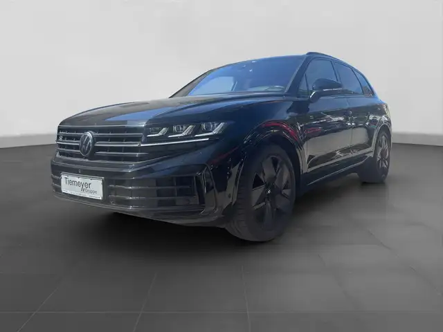 Volkswagen Touareg view 2