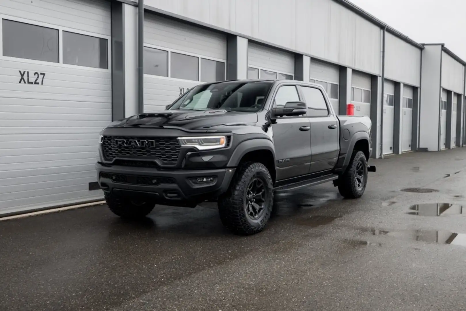 RAM 1500 Ram 1500 RHO Crew Cab 5'7''-Bed 4x4 Schwarz - 2